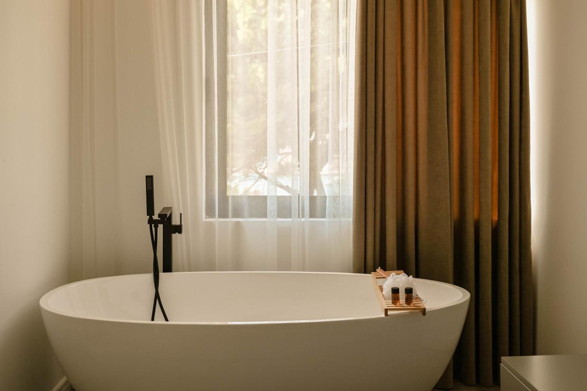 Botanica Boutique Hotel 울친 외부 사진